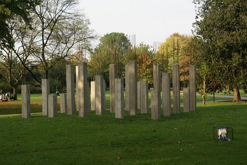 Frieze 2007