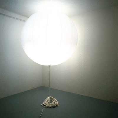 Anna & Bernhard Blume, Lucia Bru, Jules Courtier, Edith Dekyndt, Marcel Dinahet, Harold Eugene Edgerton, Lionel Est&egrave;ve, Peter Fischli et David Weiss, Patrick Guns, Ann Veronica Janssens, Steve Kaspar, Joachim Koester, Aglaia Konrad, Marcel G Lefrancq, Didier Marcel, Willy Maywald, Jean-Luc Moul&egrave;ne, Bruce Nauman, Panamarenko, Jos de Putter, Walter Swennen, Pierre Toby, Daan Van Golden